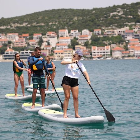 Mobilheim Andrea Wunderschoene Ferienwohnung Direkt Am Meer Jezera Esterno foto