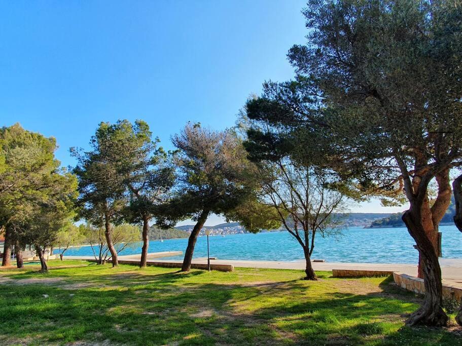 Mobilheim Andrea Wunderschoene Ferienwohnung Direkt Am Meer Jezera Esterno foto
