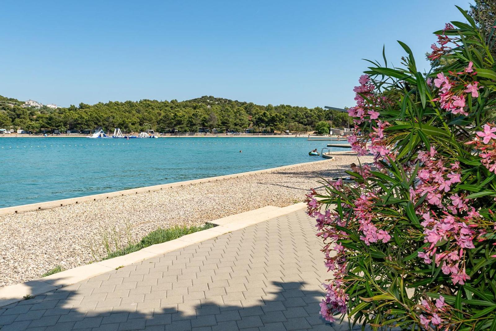 Mobilheim Andrea Wunderschoene Ferienwohnung Direkt Am Meer Jezera Esterno foto